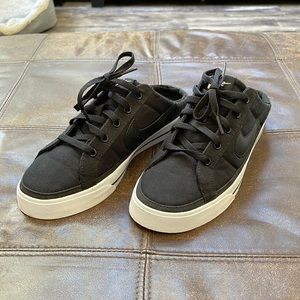 Nike slip on shoes